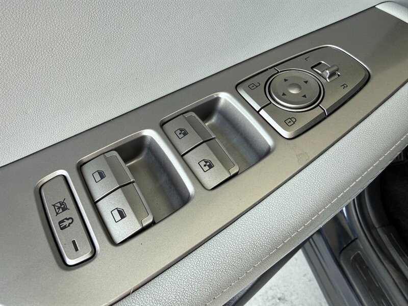 Hyundai Palisade Vehicle Full-screen Gallery Image 26