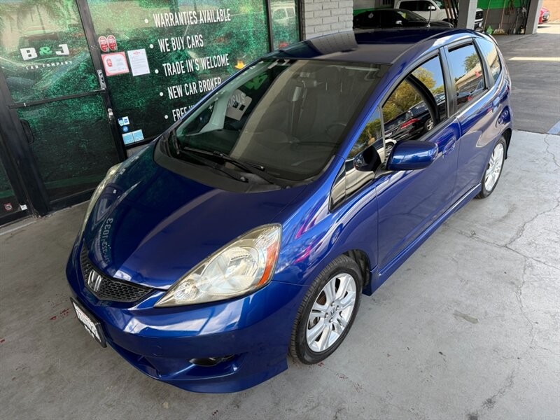 Honda Fit Vehicle Full-screen Gallery Image 02
