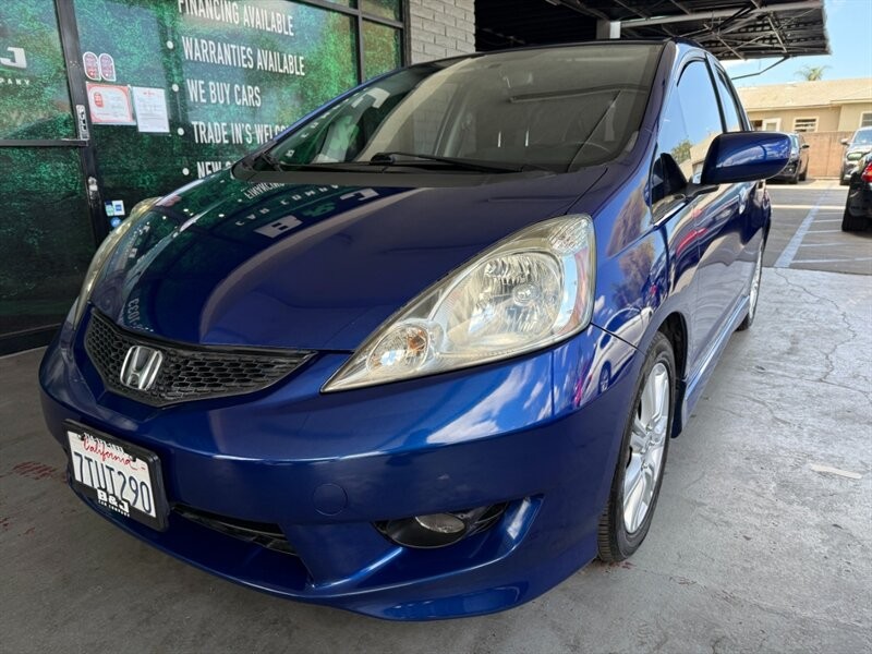 Honda Fit Vehicle Full-screen Gallery Image 03