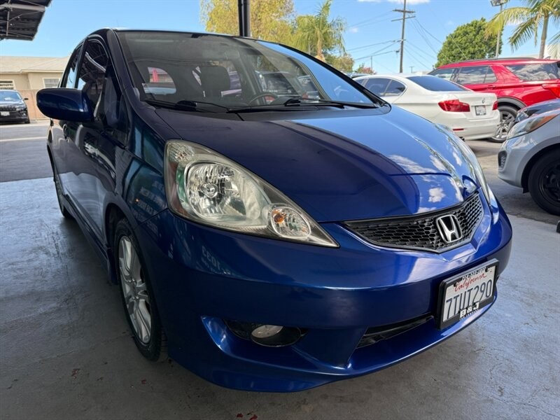 Honda Fit Vehicle Full-screen Gallery Image 09