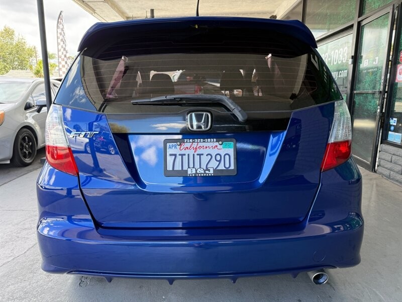 Honda Fit Vehicle Full-screen Gallery Image 14