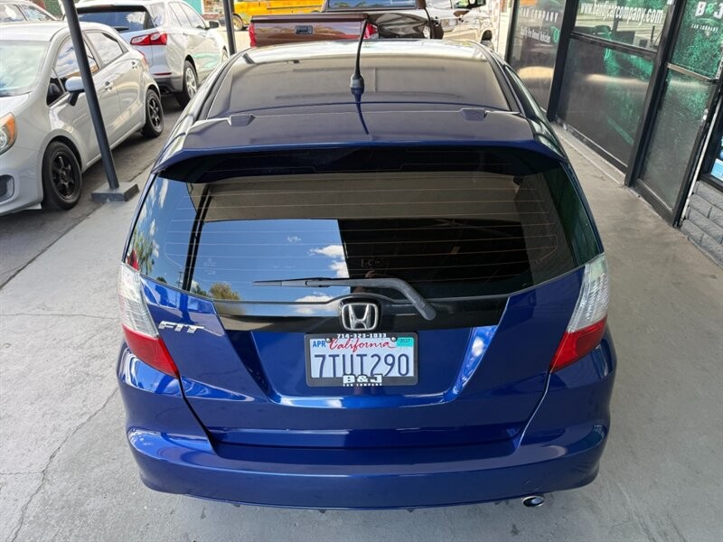 Honda Fit Vehicle Full-screen Gallery Image 15