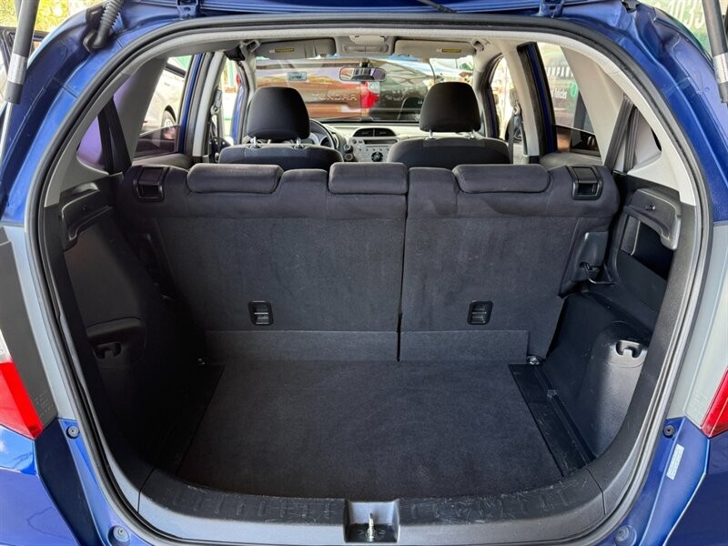 Honda Fit Vehicle Full-screen Gallery Image 29