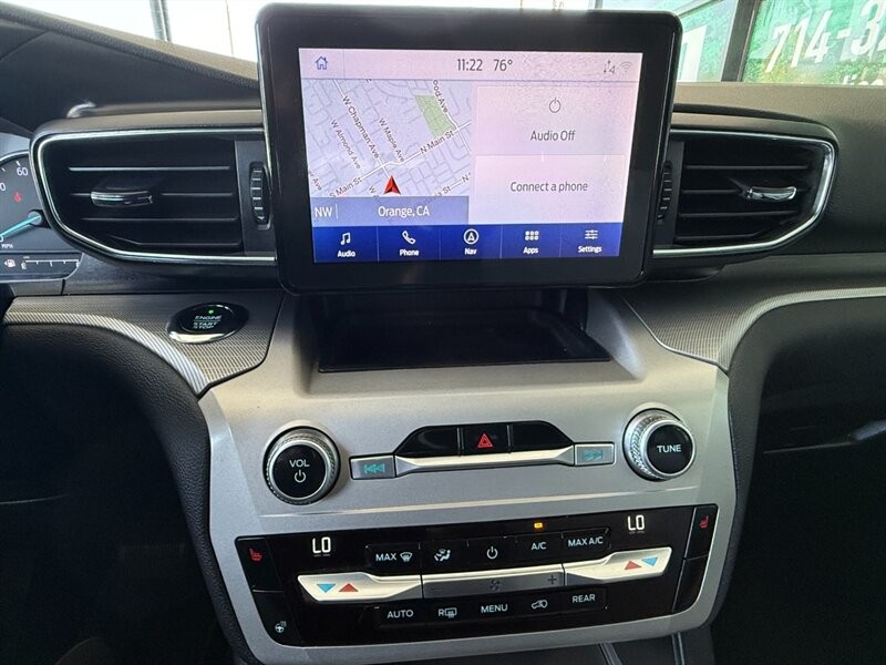 Ford Explorer Vehicle Full-screen Gallery Image 29