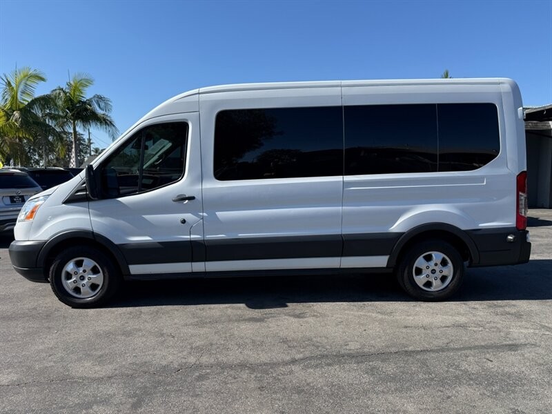 Ford Transit Passenger Wagon Vehicle Full-screen Gallery Image 03