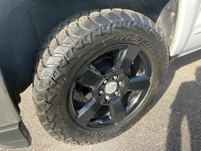 Chevrolet Silverado 1500 Vehicle Full-screen Gallery Image 25