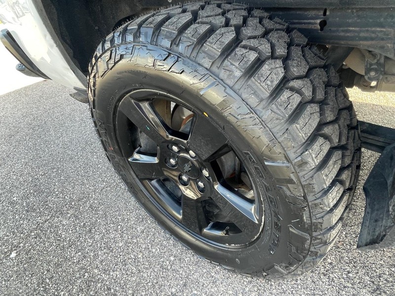 Chevrolet Silverado 1500 Vehicle Full-screen Gallery Image 27