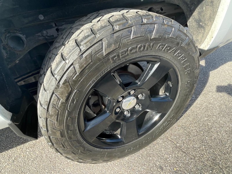 Chevrolet Silverado 1500 Vehicle Full-screen Gallery Image 28