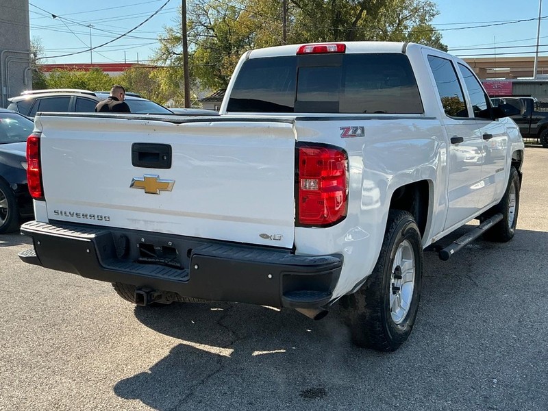 Chevrolet Silverado 1500 Vehicle Full-screen Gallery Image 03