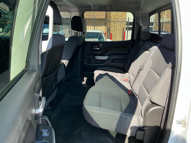 Chevrolet Silverado 1500 Vehicle Full-screen Gallery Image 13