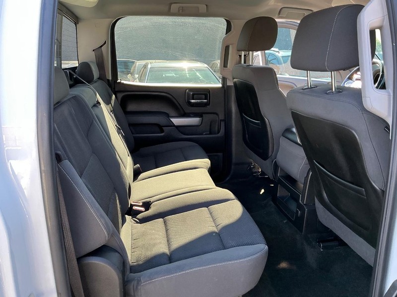 Chevrolet Silverado 1500 Vehicle Full-screen Gallery Image 14