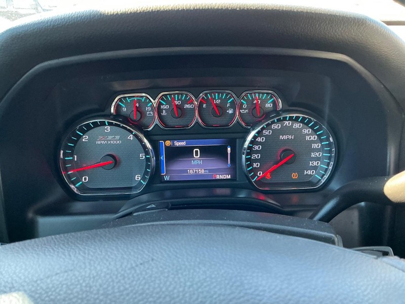 Chevrolet Silverado 1500 Vehicle Full-screen Gallery Image 26