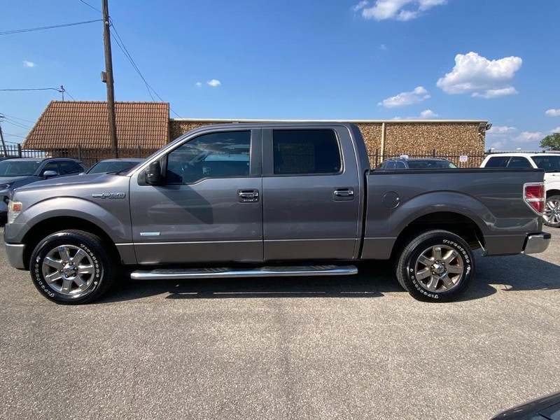 Ford F-150 Vehicle Full-screen Gallery Image 02