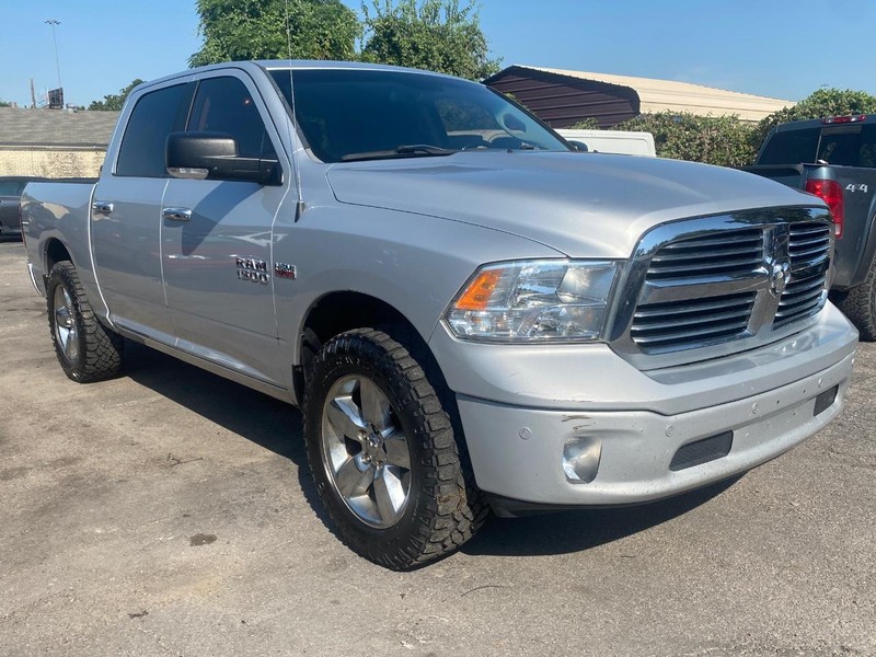 Ram 1500 Vehicle Full-screen Gallery Image 18