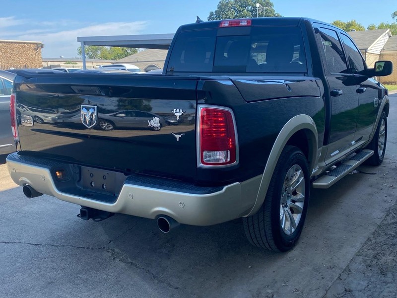 Ram 1500 Vehicle Full-screen Gallery Image 03