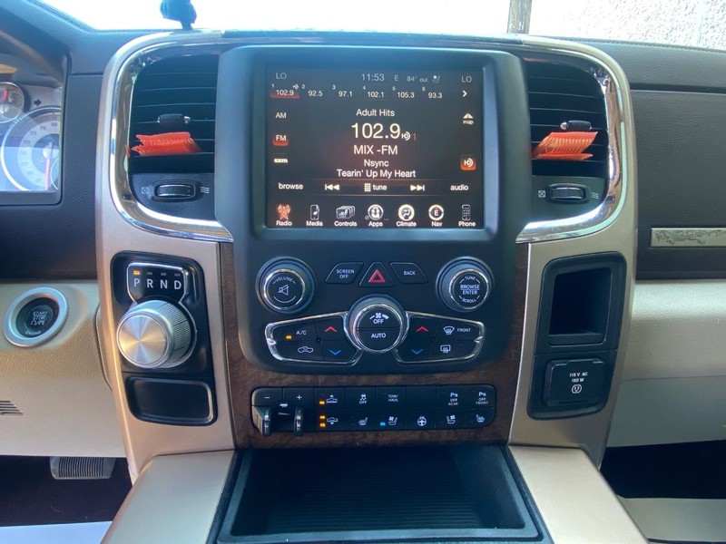 Ram 1500 Vehicle Full-screen Gallery Image 13