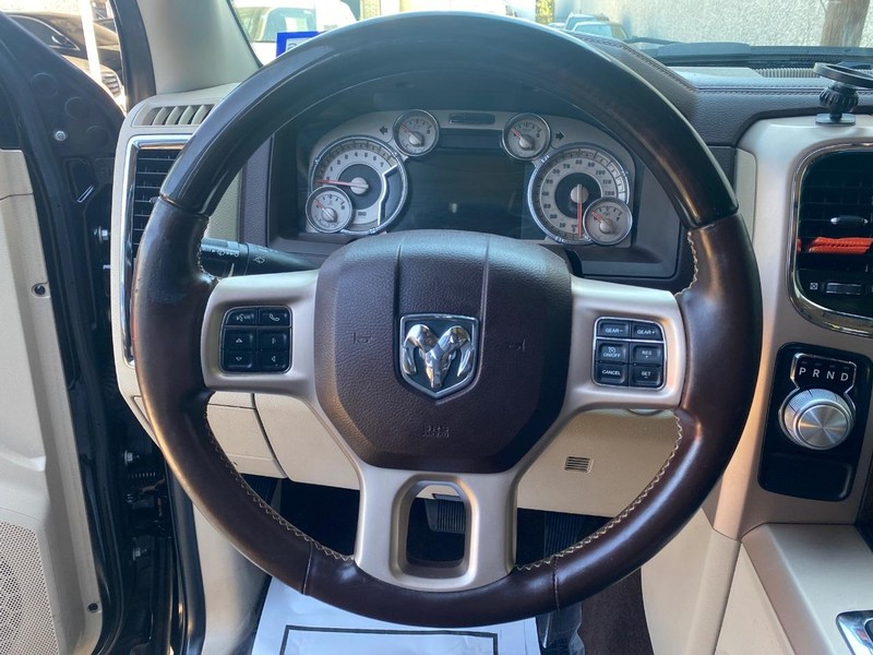 Ram 1500 Vehicle Full-screen Gallery Image 16