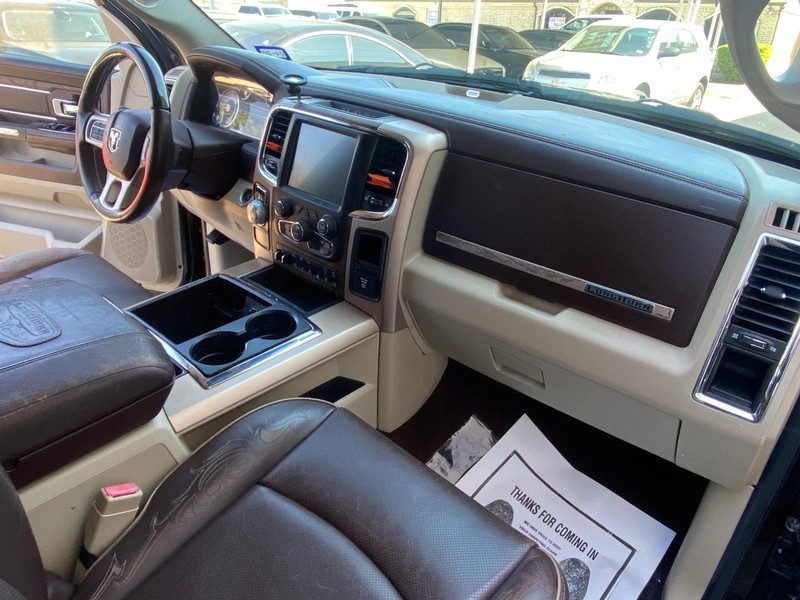 Ram 1500 Vehicle Full-screen Gallery Image 21