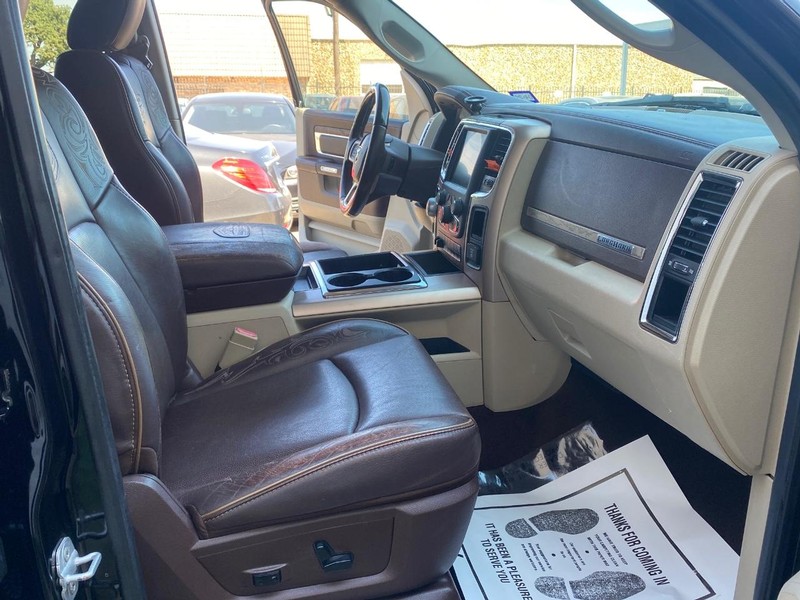 Ram 1500 Vehicle Full-screen Gallery Image 22