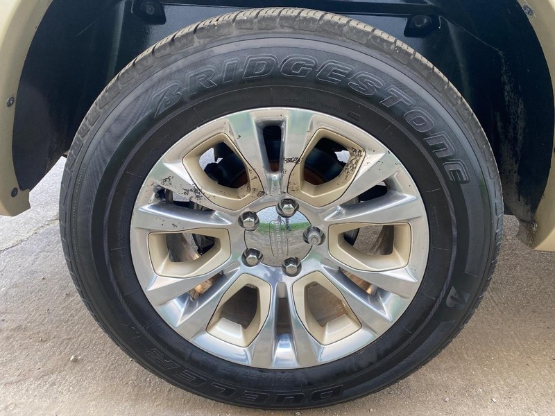 Ram 1500 Vehicle Full-screen Gallery Image 24