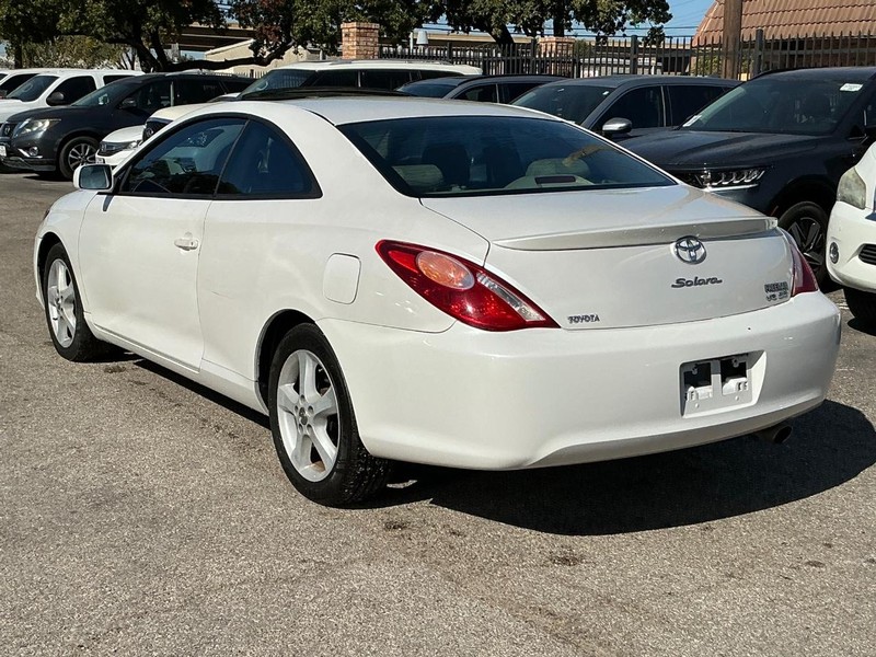 Toyota Camry Solara Vehicle Full-screen Gallery Image 02