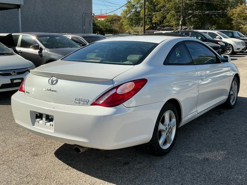 Toyota Camry Solara Vehicle Full-screen Gallery Image 03
