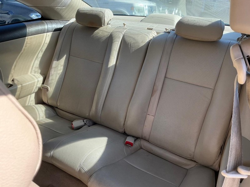 Toyota Camry Solara Vehicle Full-screen Gallery Image 07