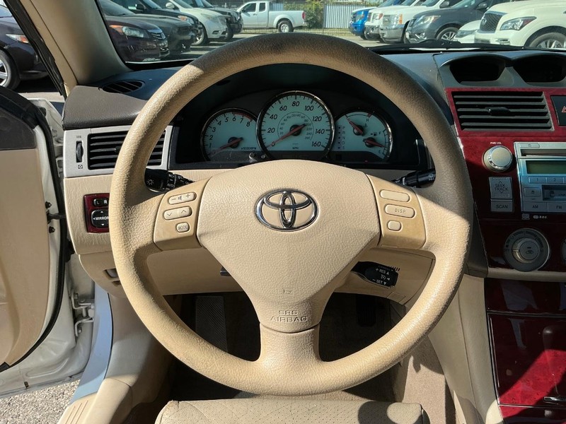Toyota Camry Solara Vehicle Full-screen Gallery Image 11