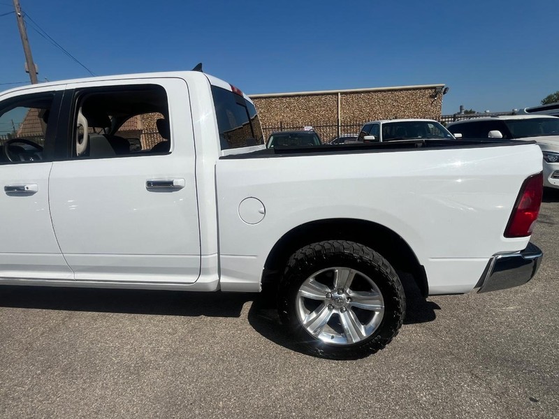 Ram 1500 Vehicle Full-screen Gallery Image 30