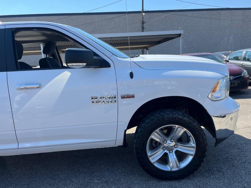 Ram 1500 Vehicle Full-screen Gallery Image 32