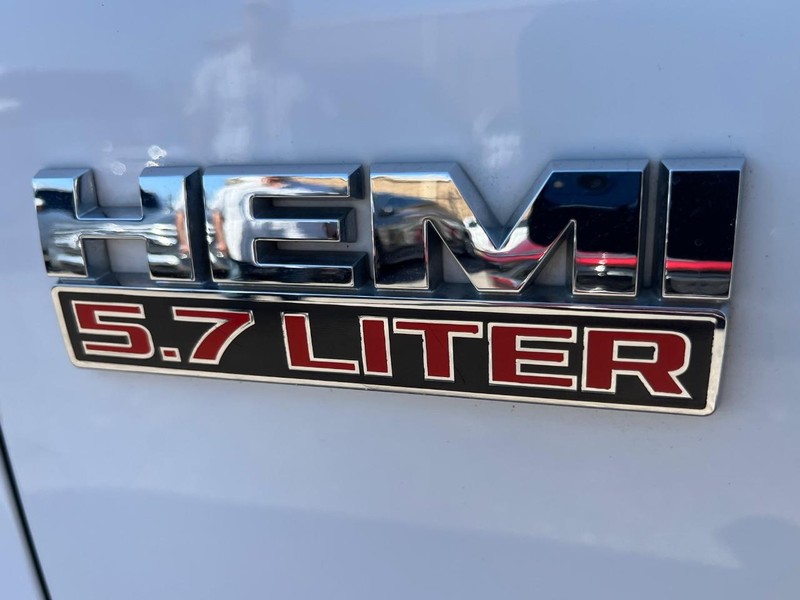 Ram 1500 Vehicle Full-screen Gallery Image 33