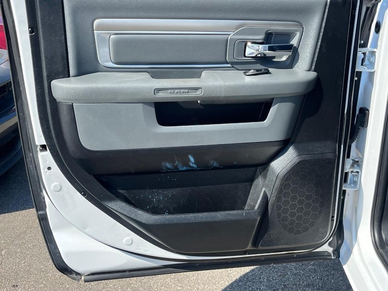 Ram 1500 Vehicle Full-screen Gallery Image 41