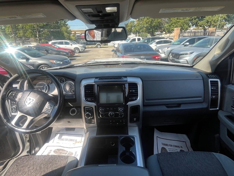 Ram 1500 Vehicle Full-screen Gallery Image 47