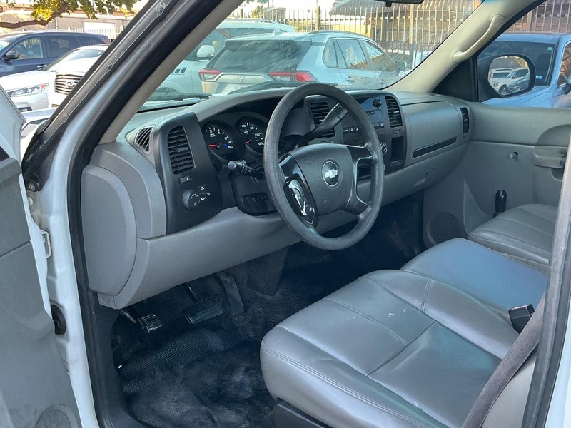 Chevrolet Silverado 1500 Vehicle Full-screen Gallery Image 07