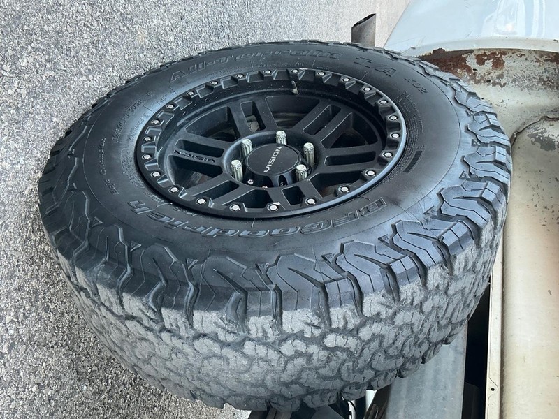 Chevrolet Silverado 1500 Vehicle Full-screen Gallery Image 12