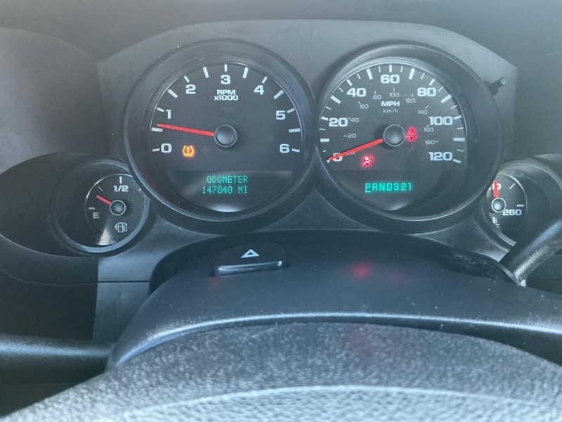 Chevrolet Silverado 1500 Vehicle Full-screen Gallery Image 17