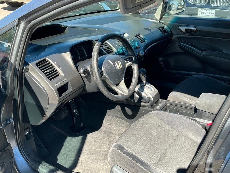 Honda Civic Sedan Vehicle Full-screen Gallery Image 07