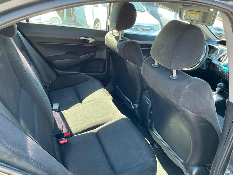 Honda Civic Sedan Vehicle Full-screen Gallery Image 13