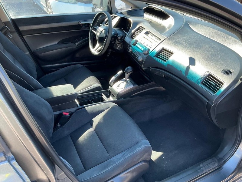 Honda Civic Sedan Vehicle Full-screen Gallery Image 14