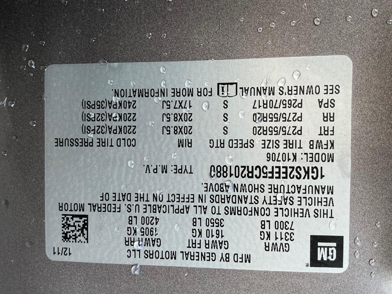 GMC Yukon Vehicle Full-screen Gallery Image 25