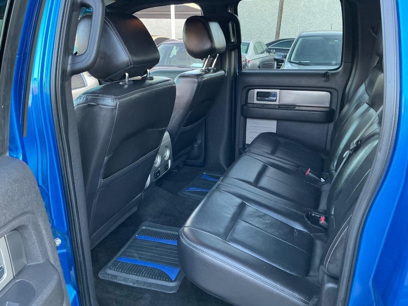 Ford F-150 Vehicle Full-screen Gallery Image 09