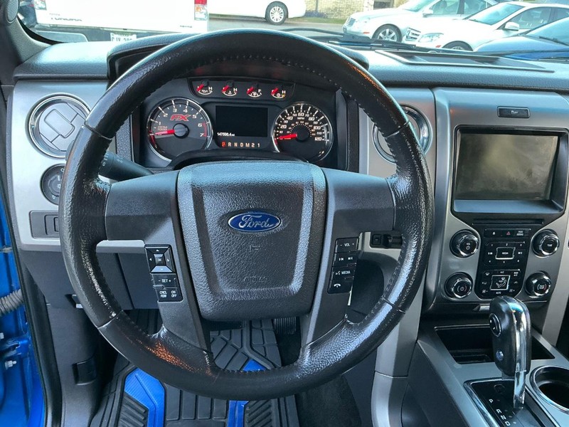 Ford F-150 Vehicle Full-screen Gallery Image 13