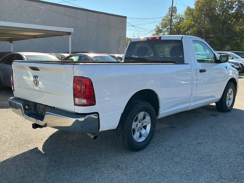 Ram 1500 Vehicle Full-screen Gallery Image 03