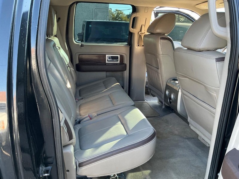 Ford F-150 Vehicle Full-screen Gallery Image 13