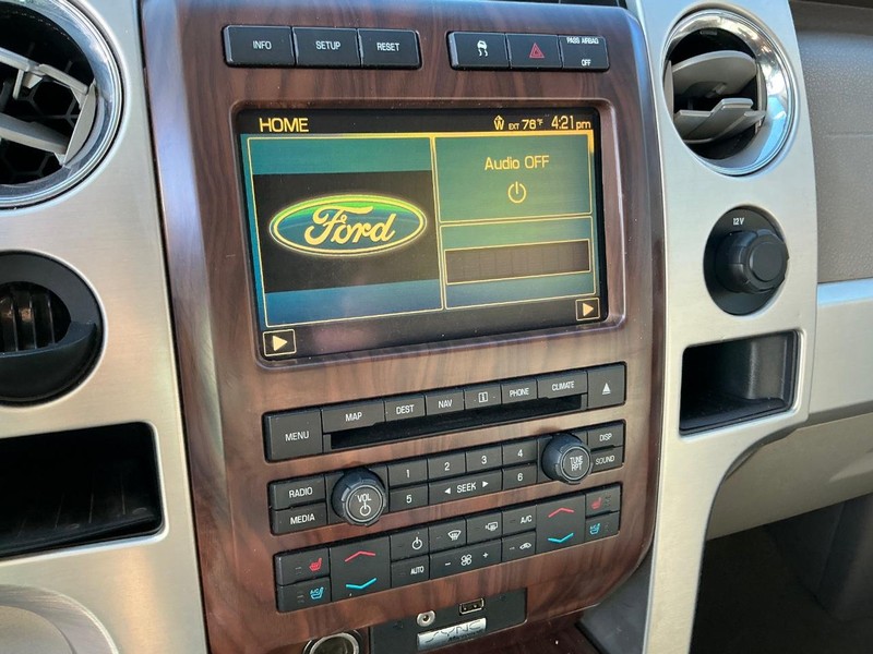 Ford F-150 Vehicle Full-screen Gallery Image 27