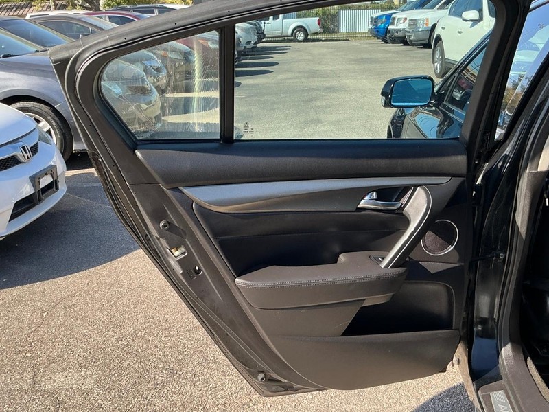Acura TL Vehicle Full-screen Gallery Image 08