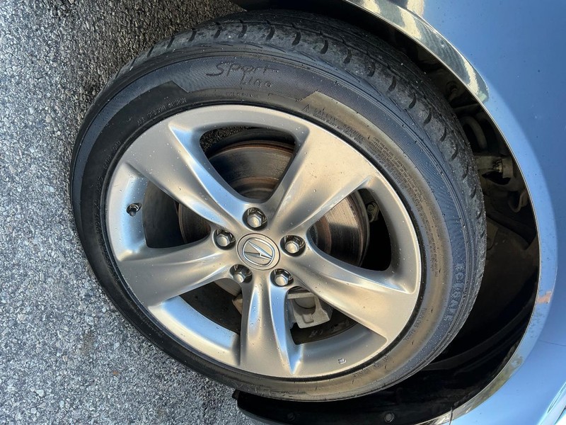 Acura TL Vehicle Full-screen Gallery Image 14