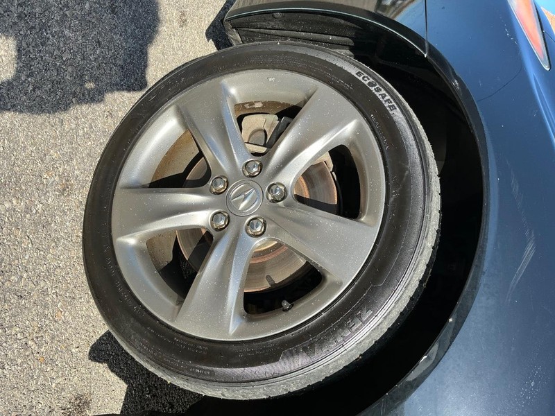 Acura TL Vehicle Full-screen Gallery Image 18