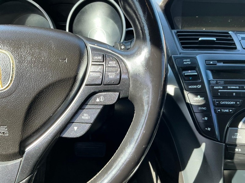 Acura TL Vehicle Full-screen Gallery Image 24