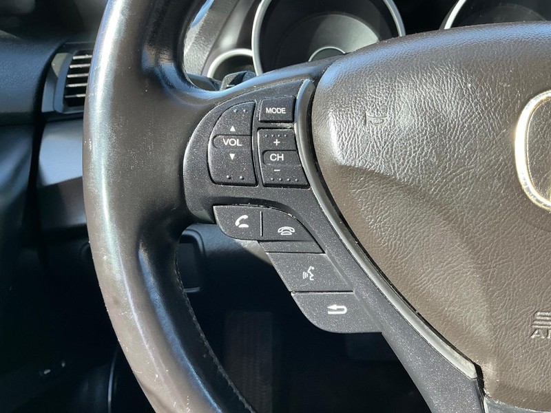 Acura TL Vehicle Full-screen Gallery Image 25